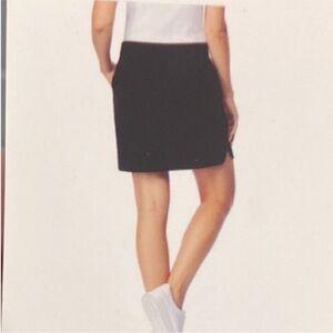 32 Degrees Cool stretchy black skorts with pockets